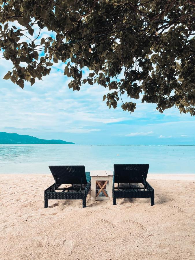 Serenity Luxurious Beachfront Villa & Spa With Private Infinity Pool, 8 Guests Gili Air Exteriér fotografie