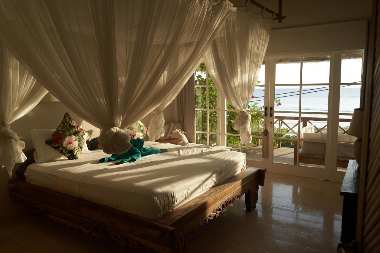 Serenity Luxurious Beachfront Villa & Spa With Private Infinity Pool, 8 Guests Gili Air Exteriér fotografie