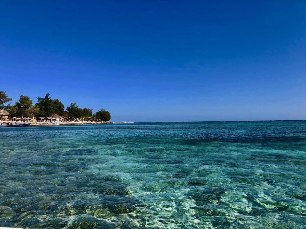Serenity Luxurious Beachfront Villa & Spa With Private Infinity Pool, 8 Guests Gili Air Exteriér fotografie